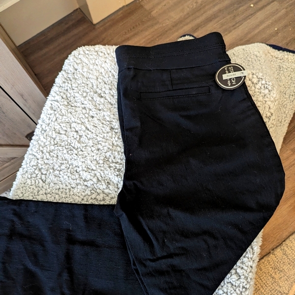 Apt. 9 | Pants u0026 Jumpsuits | Apt9 Bnwt Ladies Petite Capri Pants | Poshmark